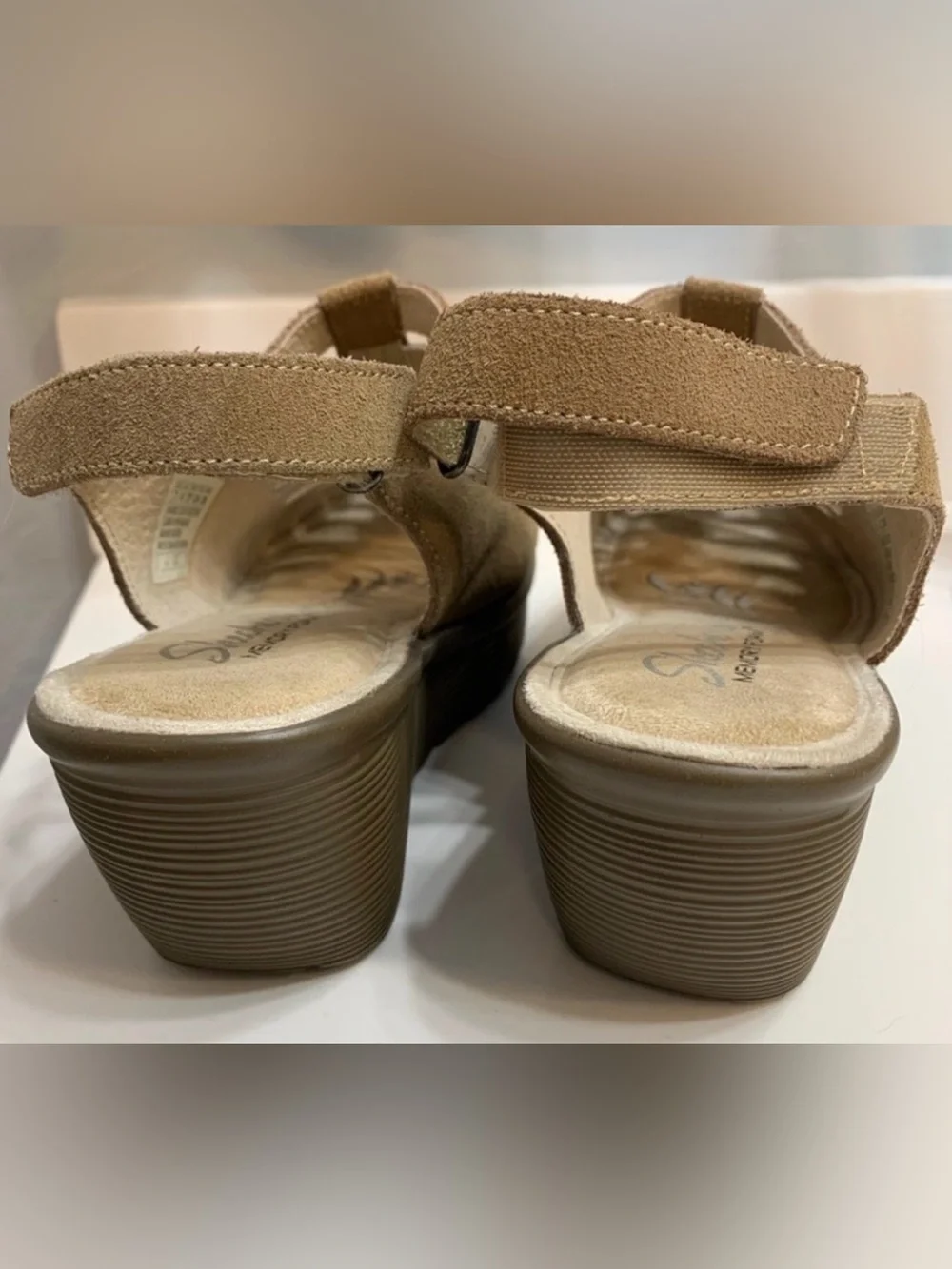 Skechers Parallel-Trapezoid Wedge Sandal